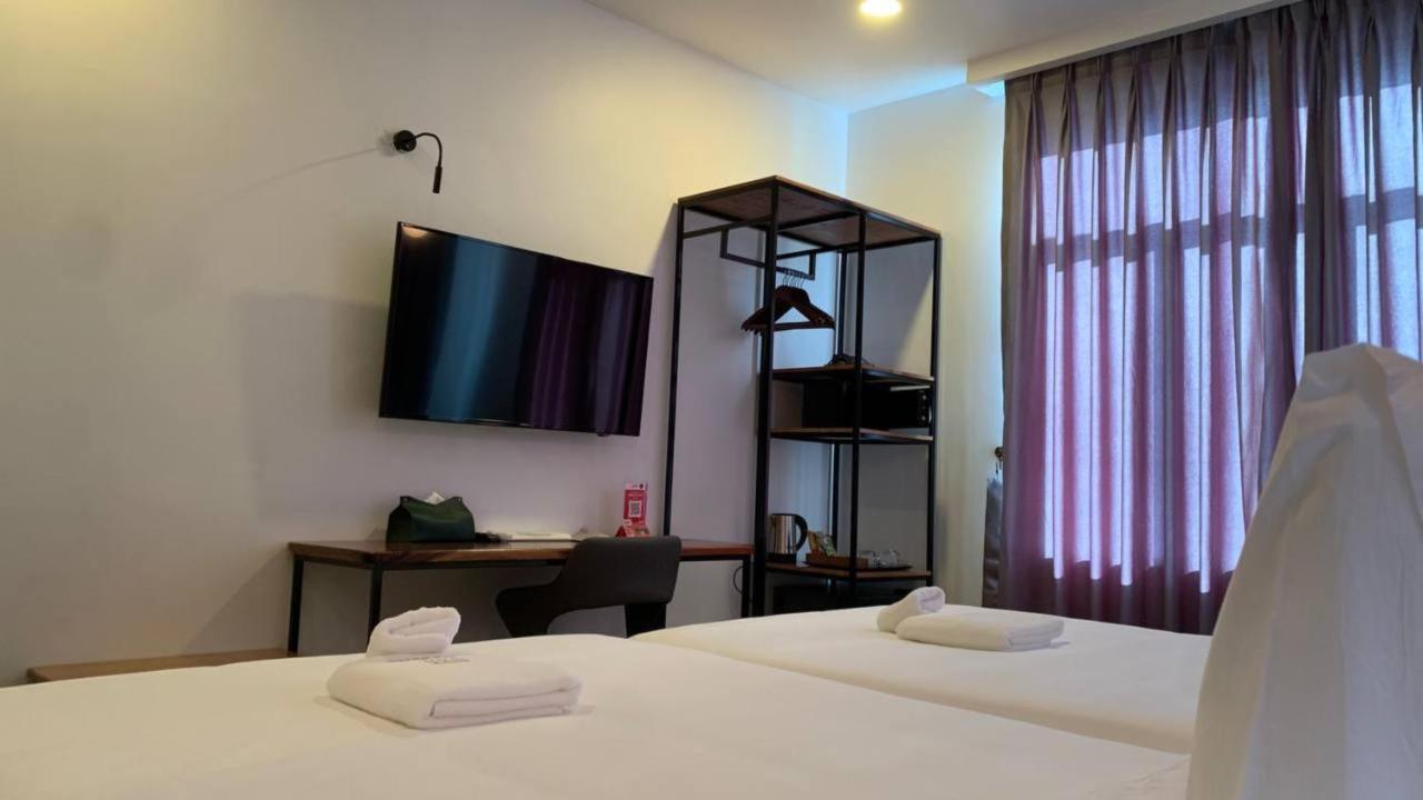 Times Hotel At Bassac Lane Phnom Penh Ngoại thất bức ảnh