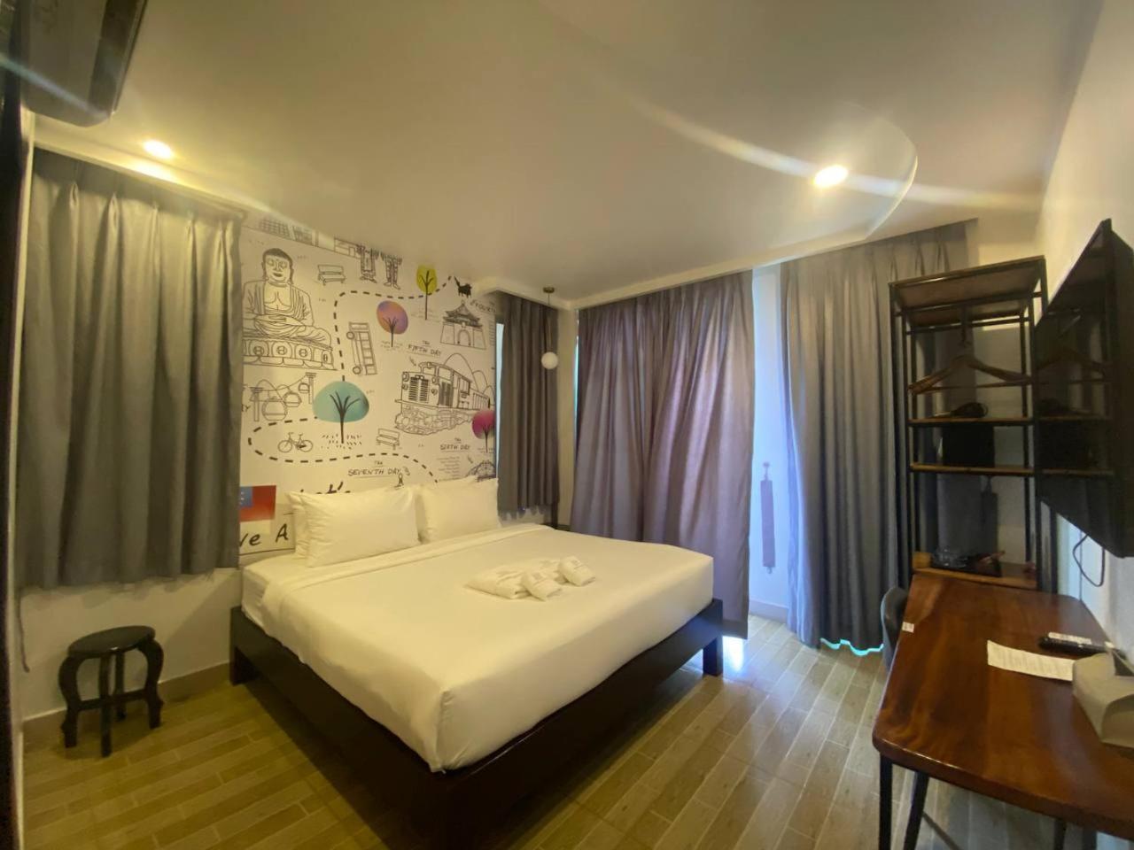 Times Hotel At Bassac Lane Phnom Penh Ngoại thất bức ảnh