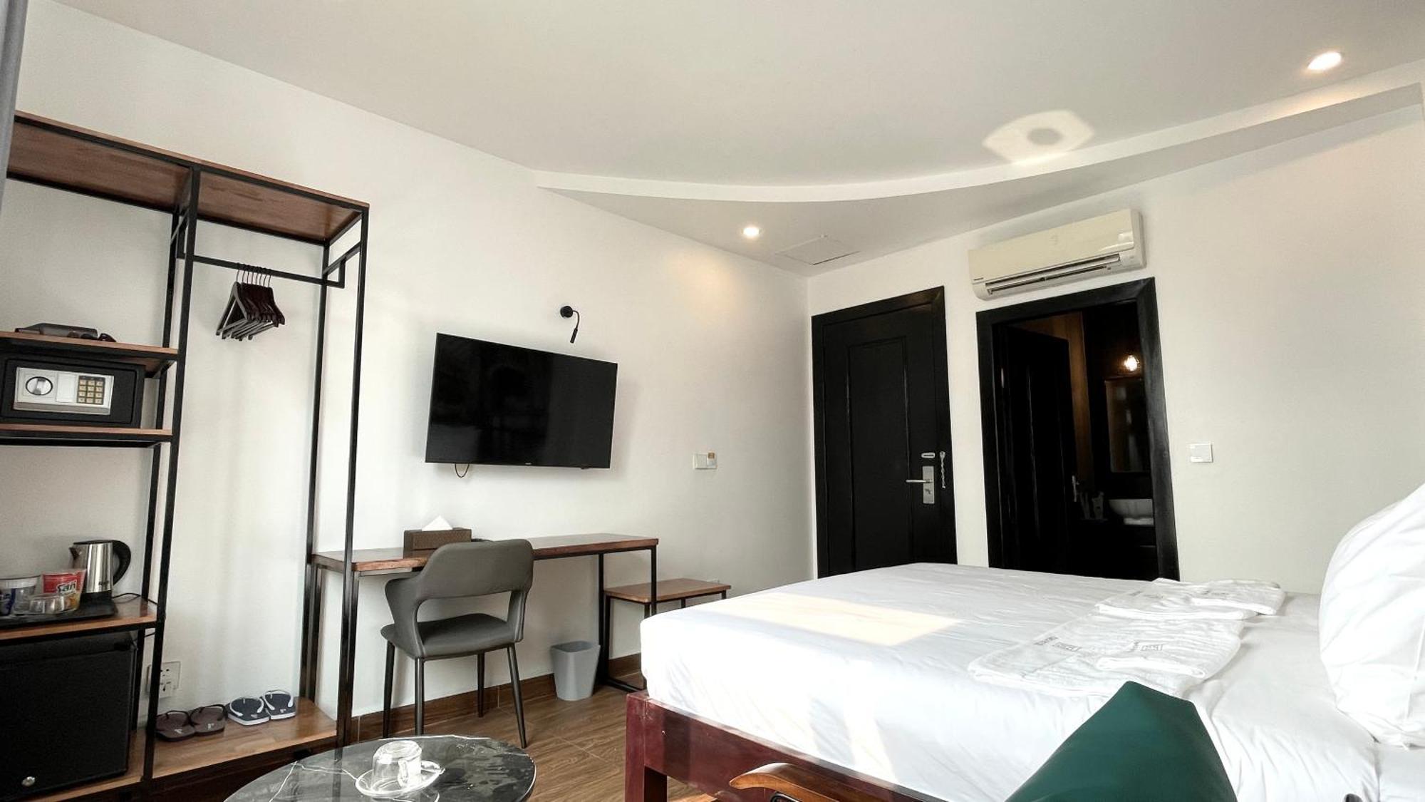 Times Hotel At Bassac Lane Phnom Penh Ngoại thất bức ảnh